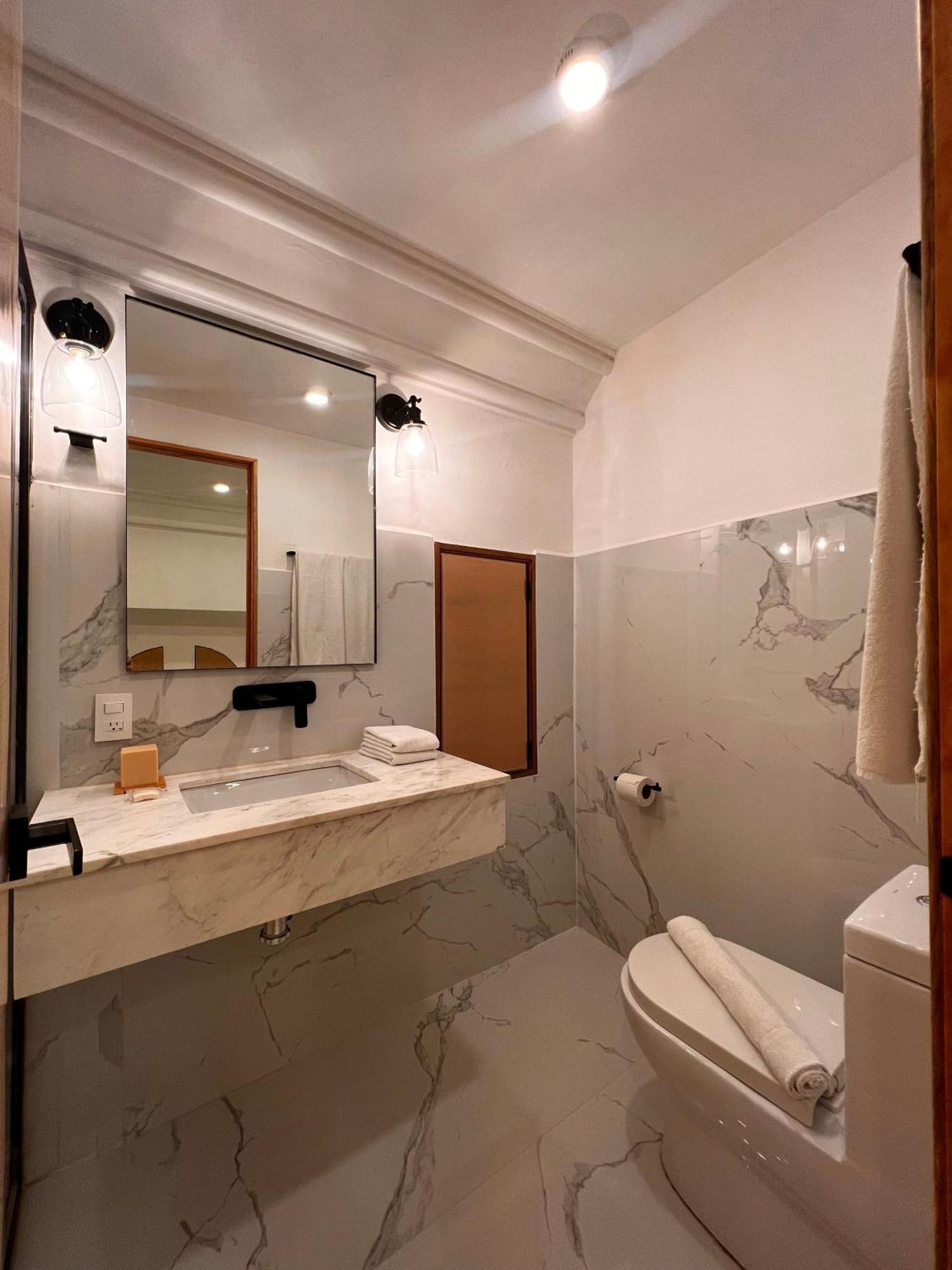 Hotel Atia กัวดาลาฮารา ภายนอก รูปภาพ